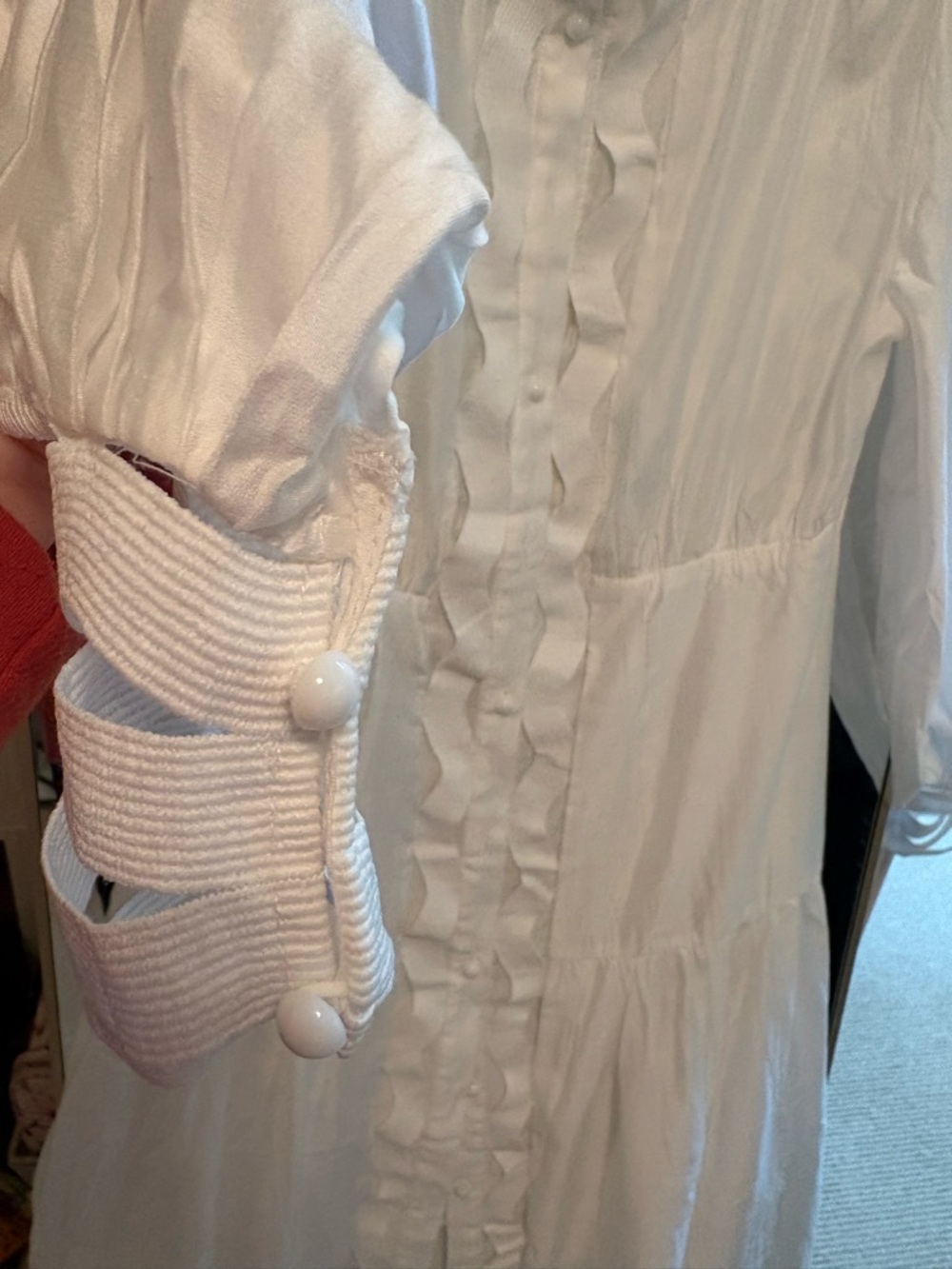 Elegant White Maxi Dress with Cutout Detail - Picture 7 of 8
